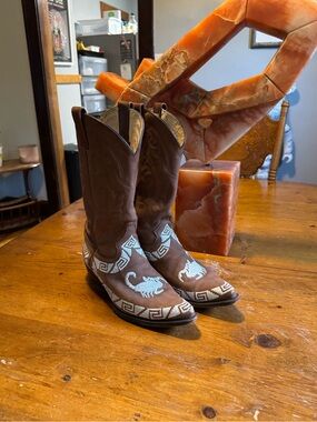 Vintage Rudel Embroidered Scorpion Brown Leather Cowboy Boots Sz 9 EE